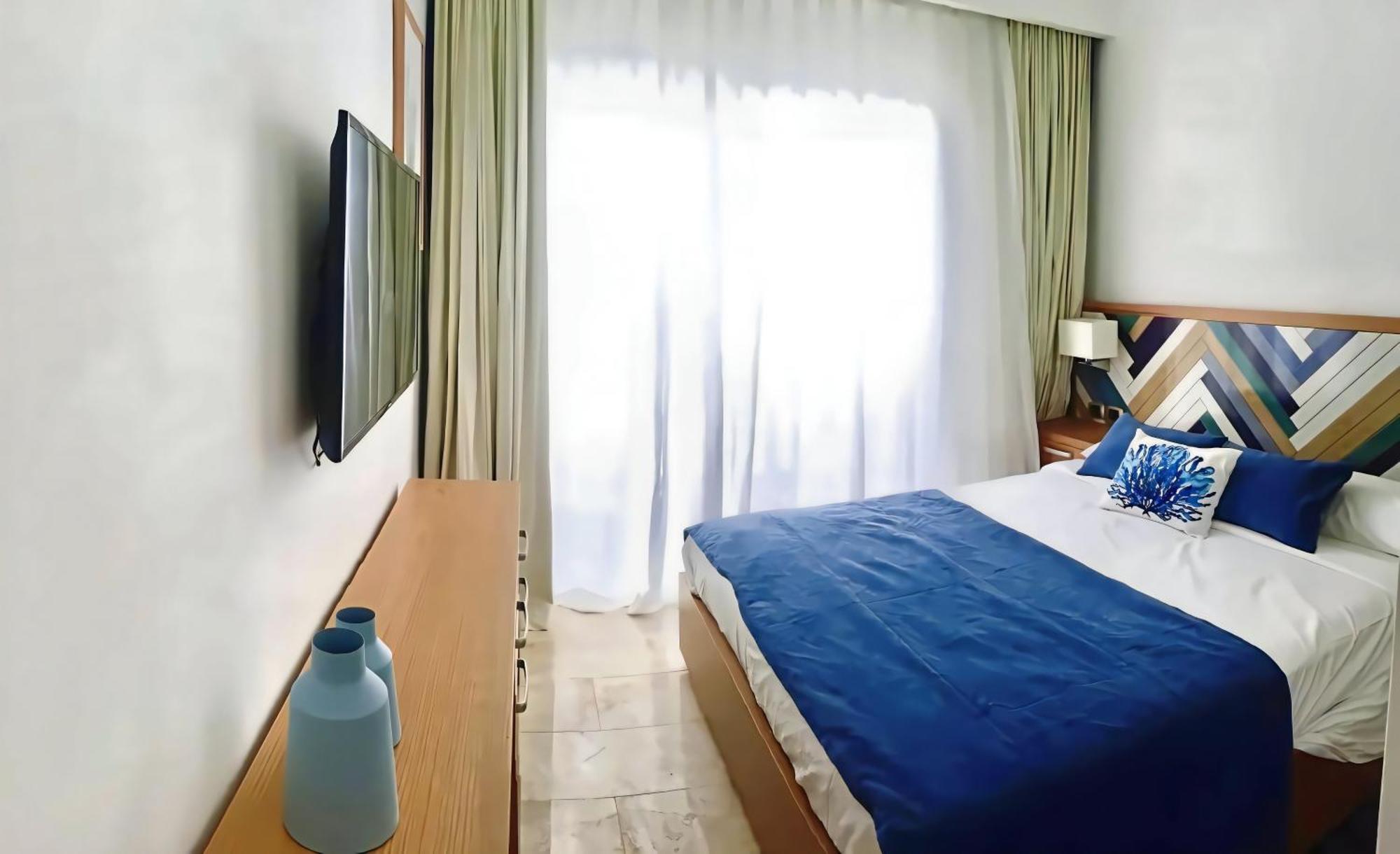Cana Rock Penthouse Vista Espectacular Golf & Jacuzzi B-336 Apartment Punta Cana